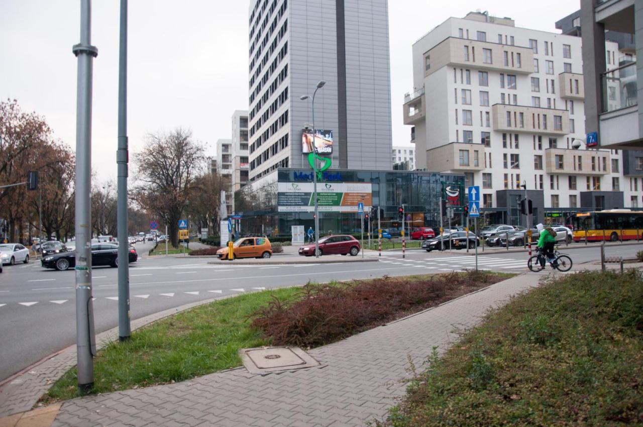 Apartament Cybernetyki Mokotów Varsovia Exterior foto