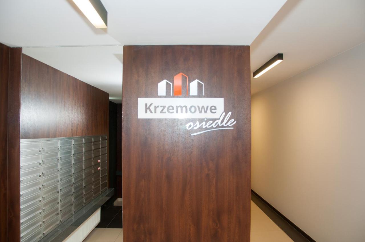 Apartament Cybernetyki Mokotów Varsovia Exterior foto